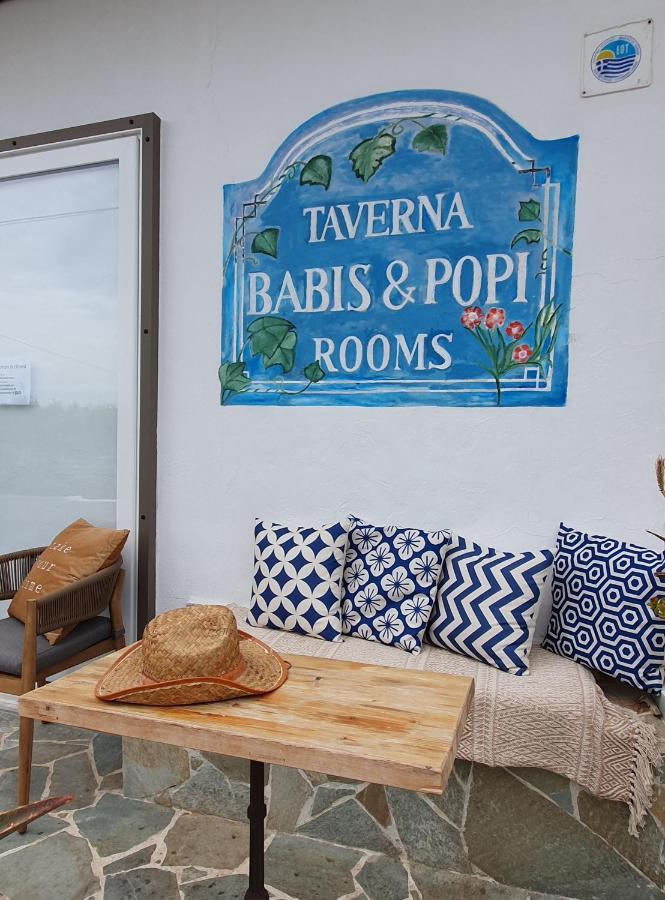 Babis & Popi Rooms And Studios Frangokastello Buitenkant foto
