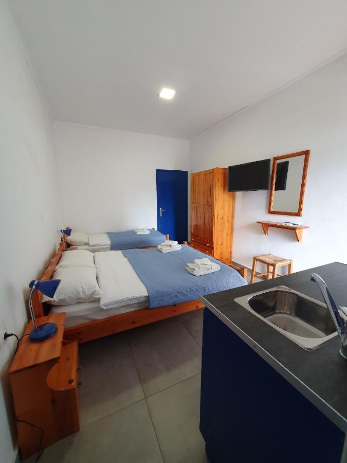 Babis & Popi Rooms And Studios Frangokastello Buitenkant foto